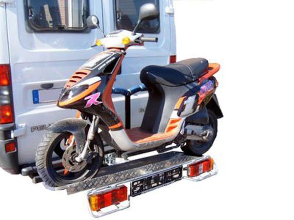 Allround Heckträger für Kleinkrafträder Roller 100kg. Typ UT für d. AHK Allround Heckträger für Kleinkrafträder Roller 100kg. Typ UT für d. AHK