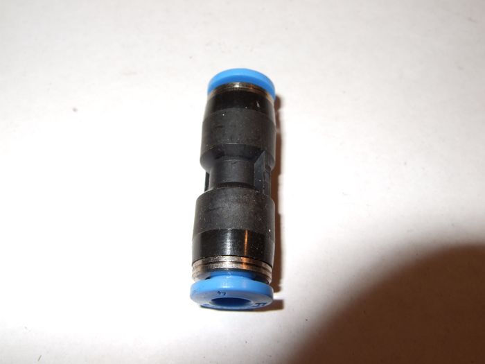 (LF2) Stossverbinder, f. Schlauch schwarz 4,00 mm, Steckanschluss